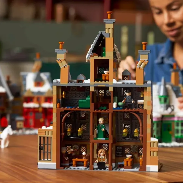 Конструктор LEGO Harry Potter Село Хогсмід (76457)