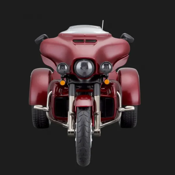 Мотоцикл Maisto Harley-Davidson Motorcycles 2021 CVO Tri Glide, 1:12 (32337 met. red)