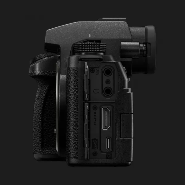 Цифровий фотоапарат Panasonic Lumix S DC-S5 IIX Kit 20-60mm (DC-S5M2XKEE) (Standard)