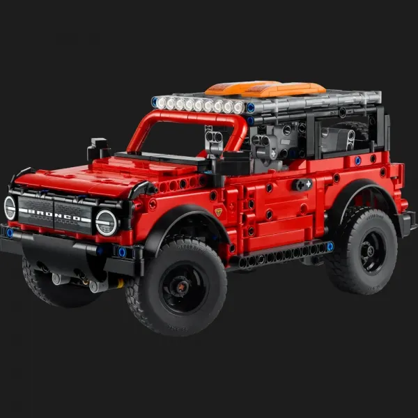 Конструктор LEGO Technic Ford Bronco SUV (42213)